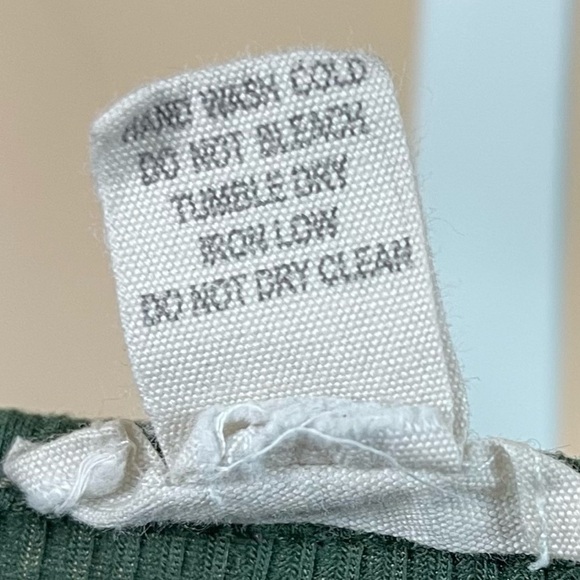 Capella Medium Ribbed Forest Green Boho Hippie Crop Tank Top V Neck Earth Tone - Picture 3 of 5